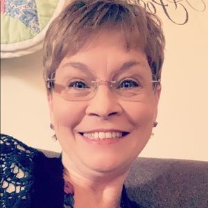 Meet your Posher, Carla